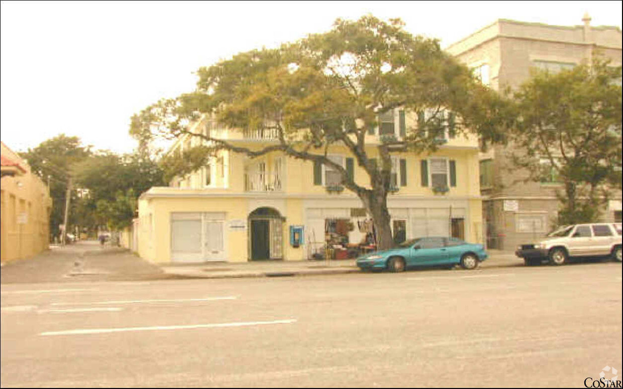 Primary Photo - Bayside Arms Apartments