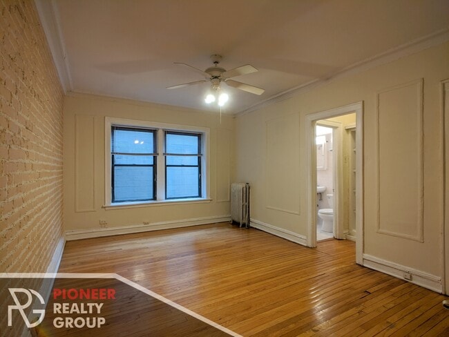 Building Photo - 1164 N Dearborn St