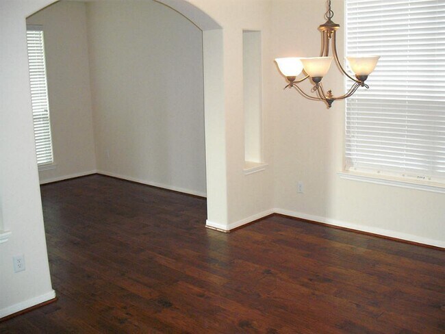 Building Photo - 13801 Lilac View Ct
