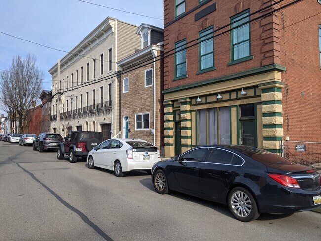 Building Photo - 4812 Hatfield St