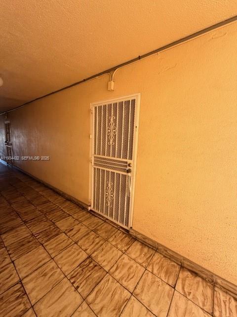 Foto del edificio - 8990 SW 24th St