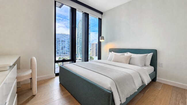 Foto del edificio - Victoria Place 2bdrm/2ba/2pkg