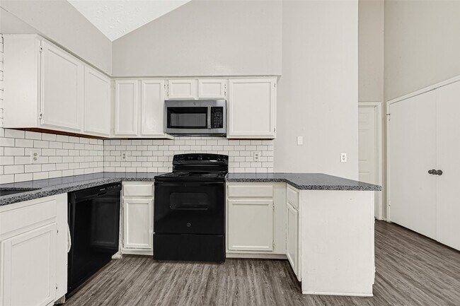 Foto del edificio - 8111 Furlong Ln