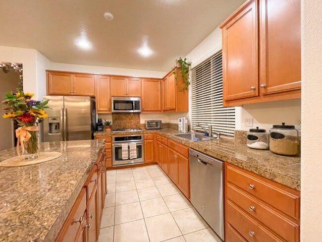 Foto del edificio - 949 Mason Ct