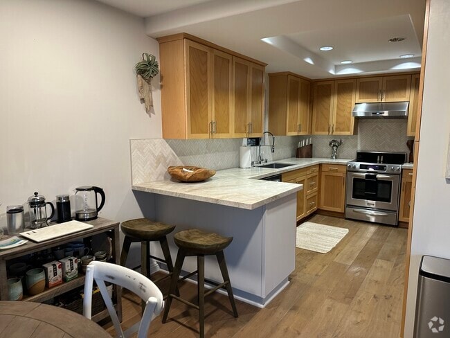 Building Photo - 242 Dolphin Cove Ct