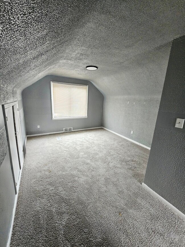 Building Photo - Barlow