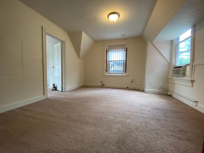Foto del edificio - Stunning Two Bedroom in Oakland! One Off-S...