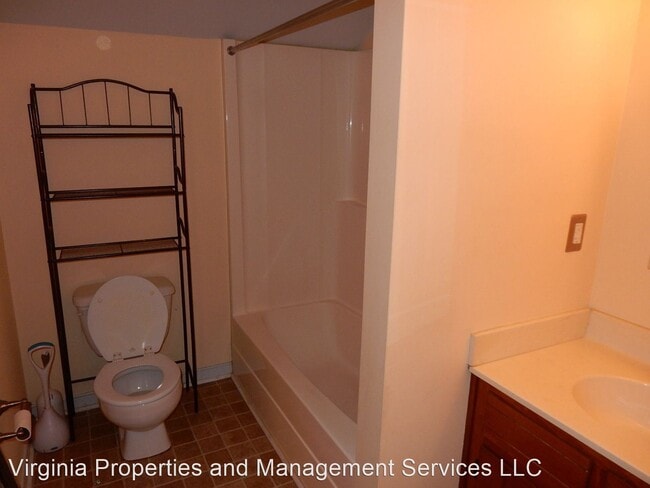 Building Photo - 3 br, 2.5 bath House - 11100 Stilton Drive