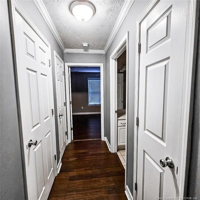 Foto del edificio - 1750 Renwick Dr