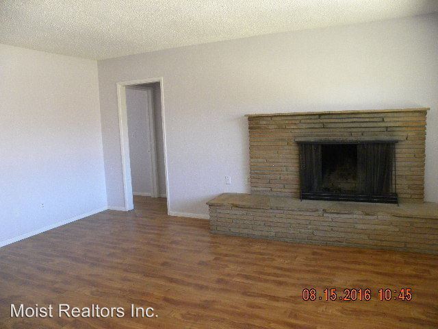 Foto del edificio - 2296 Mentone Blvd