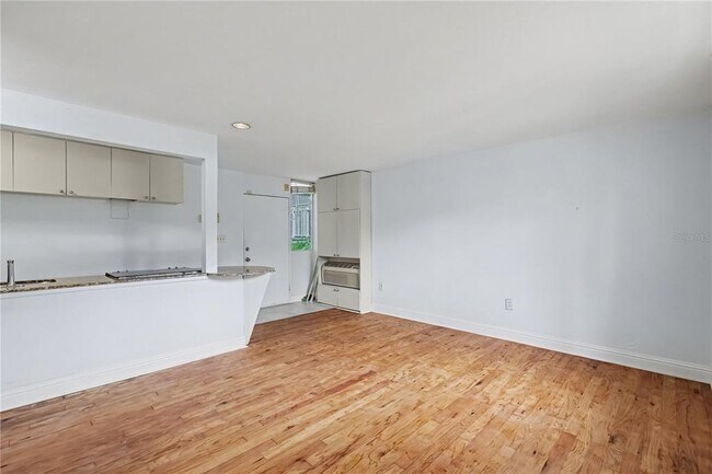 Foto del edificio - 1301 S Howard Ave