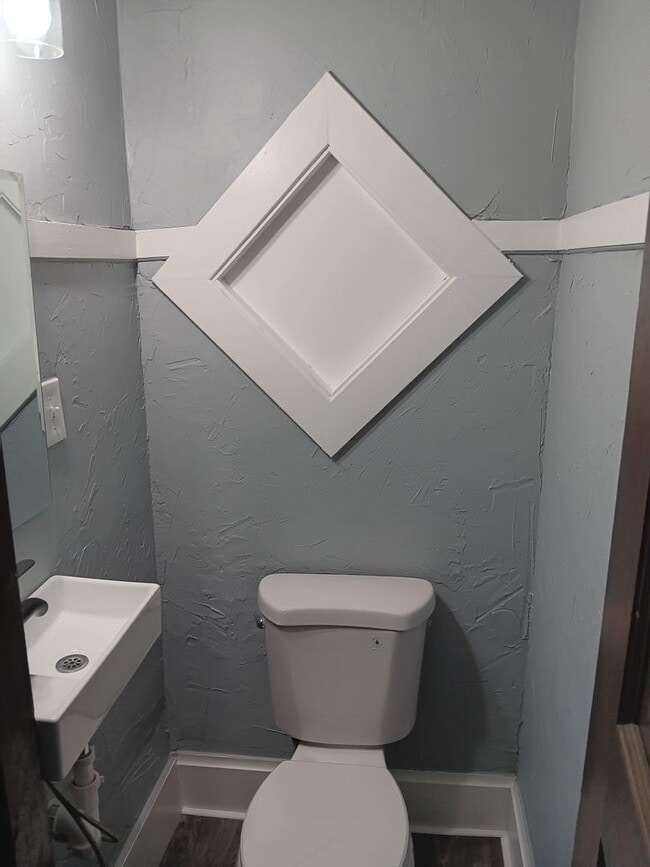 Building Photo - 159 Dodge Ave