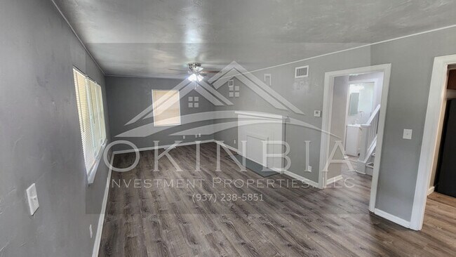 Building Photo - 3 bedroom 1.5 bath home