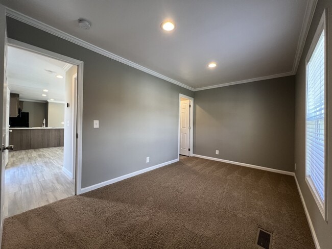 Building Photo - 71 W Sourwood Dr