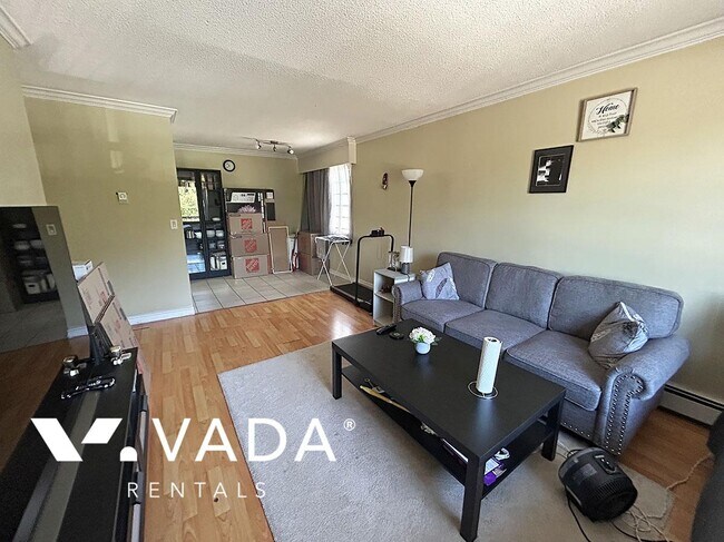 Photo du bâtiment - 2 Bedroom Apartment Rental 301-9405 120th ...
