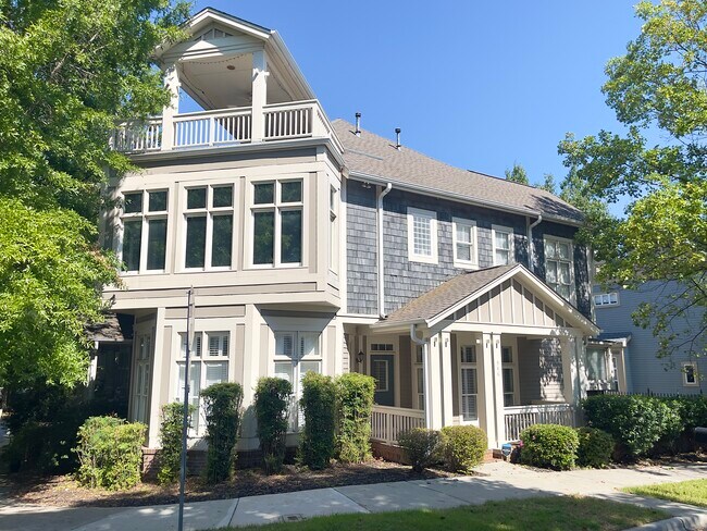 Building Photo - 946 Garden District Dr