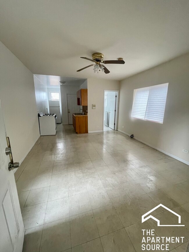 Foto del edificio - 5011 W Cermak Rd