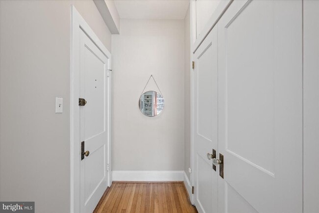 Foto del edificio - 3028 Porter St NW