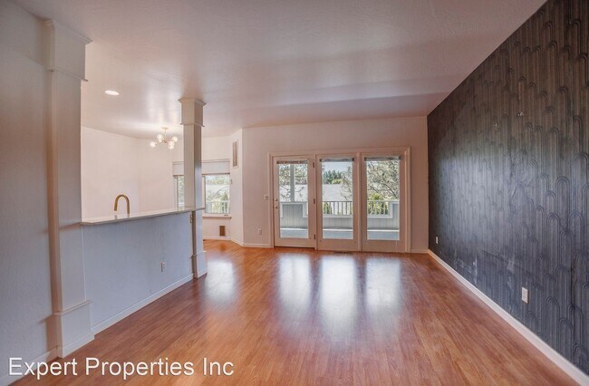 Building Photo - 2 br, 2.5 bath House - 3585 South Villiage Dr