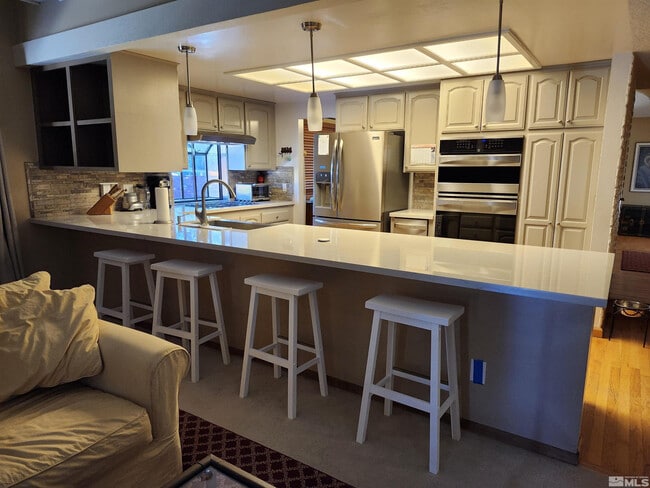 Foto del edificio - 4815 Golden Springs Dr