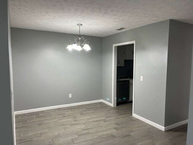 Building Photo - 109 Oak Park Ct