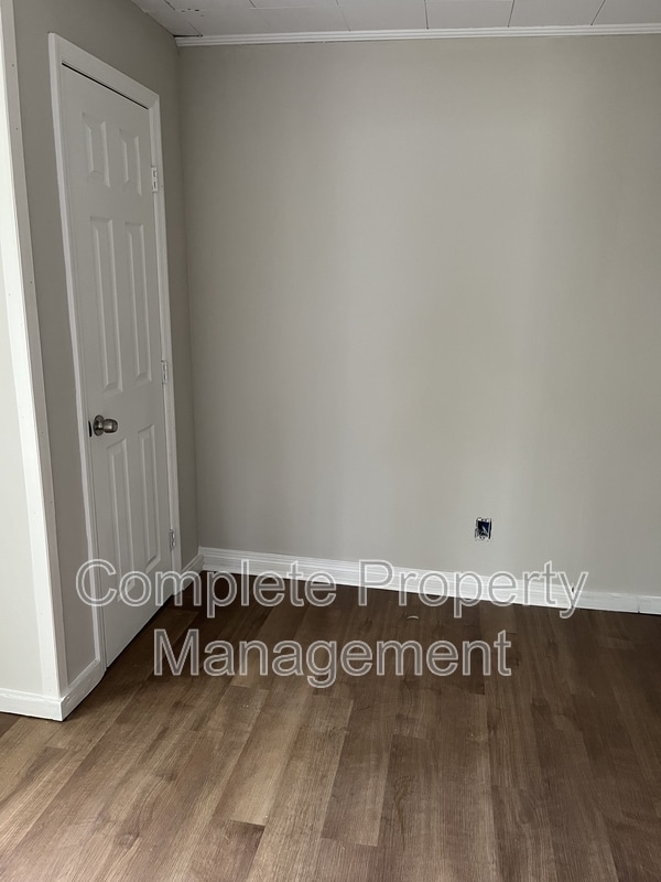 Building Photo - 310 54th St