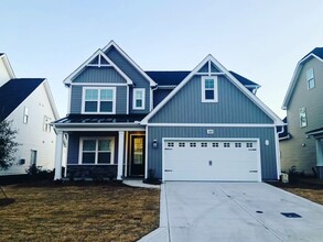 Building Photo - 1024 Black Ash Run
