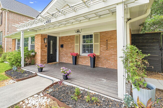 Building Photo - 4002 Merrick St