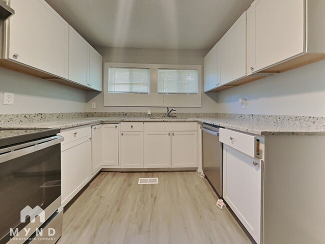 Building Photo - 2356 Justine Terrace