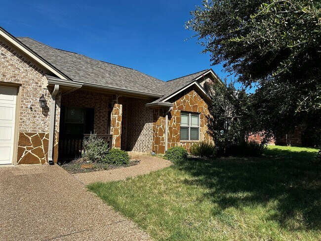 Foto del edificio - 10412 Whitney Trace Dr