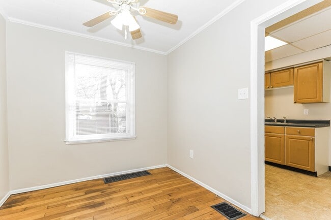 Foto del edificio - 1344-1346-1346 E Cedarview Dr