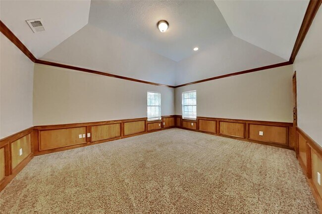 Foto del edificio - 5207 Maple Terrace Dr