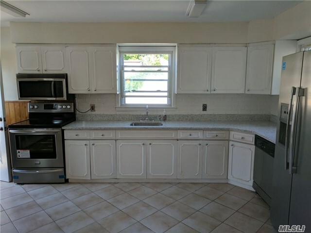 Building Photo - 2373 Mermaid Ave