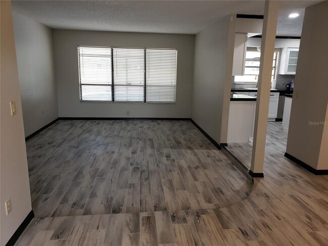 Building Photo - 8753 Pine Barrens Dr