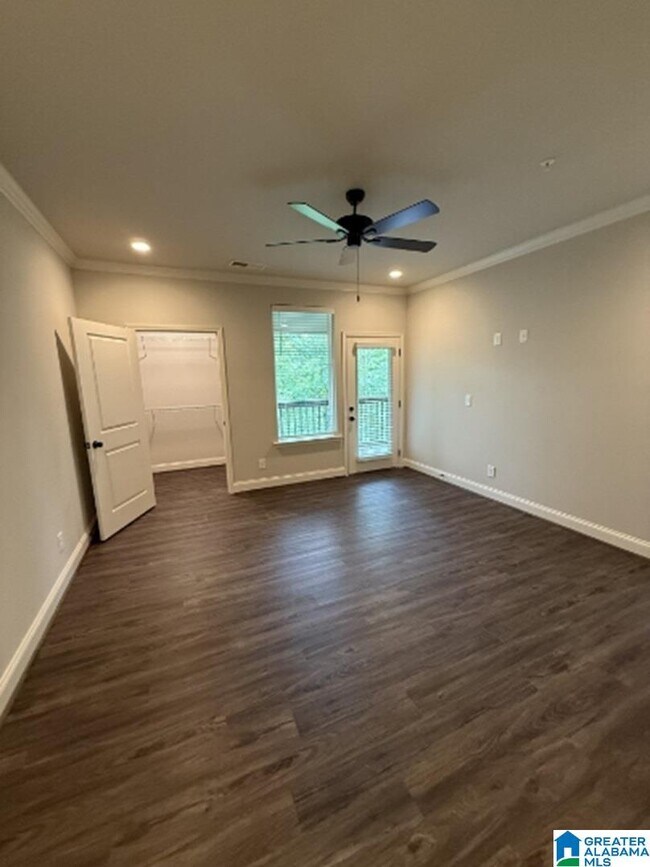 Foto del edificio - 4315 Lennox Ct