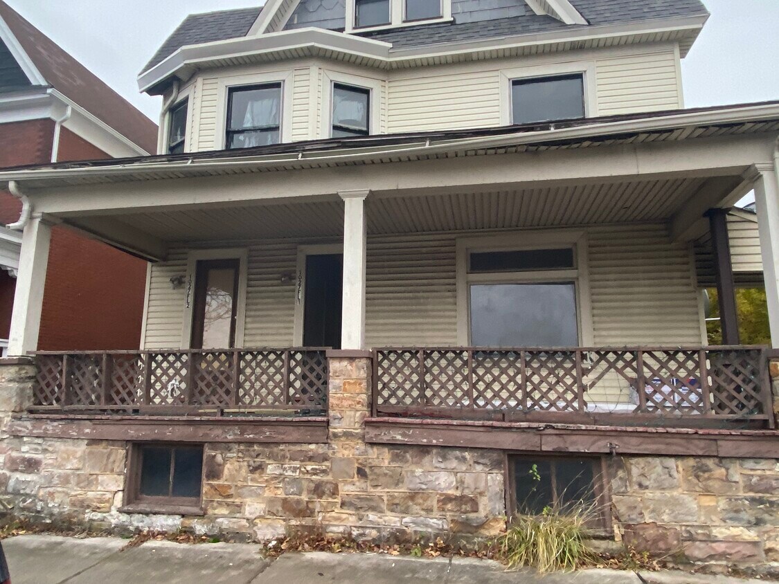 1027 6th Ave, Altoona, PA 16602 Apartments Altoona, PA