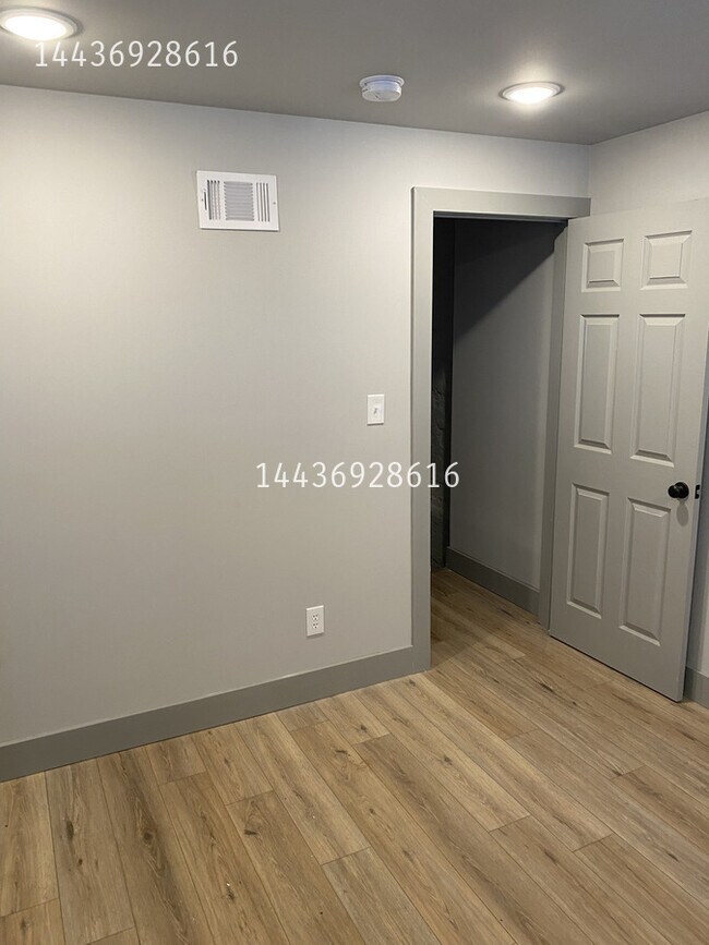 Building Photo - 435 N Glover St
