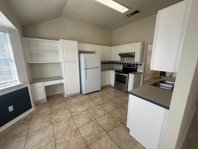 Building Photo - AVAILABLE SOON !