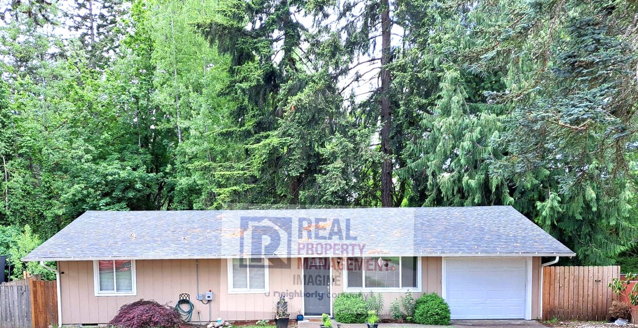 Foto principal - Wonderful 3 Bedroom, 1 Bath With Garage an...