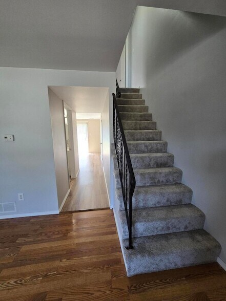 Foto del edificio - 501 W Farragut St