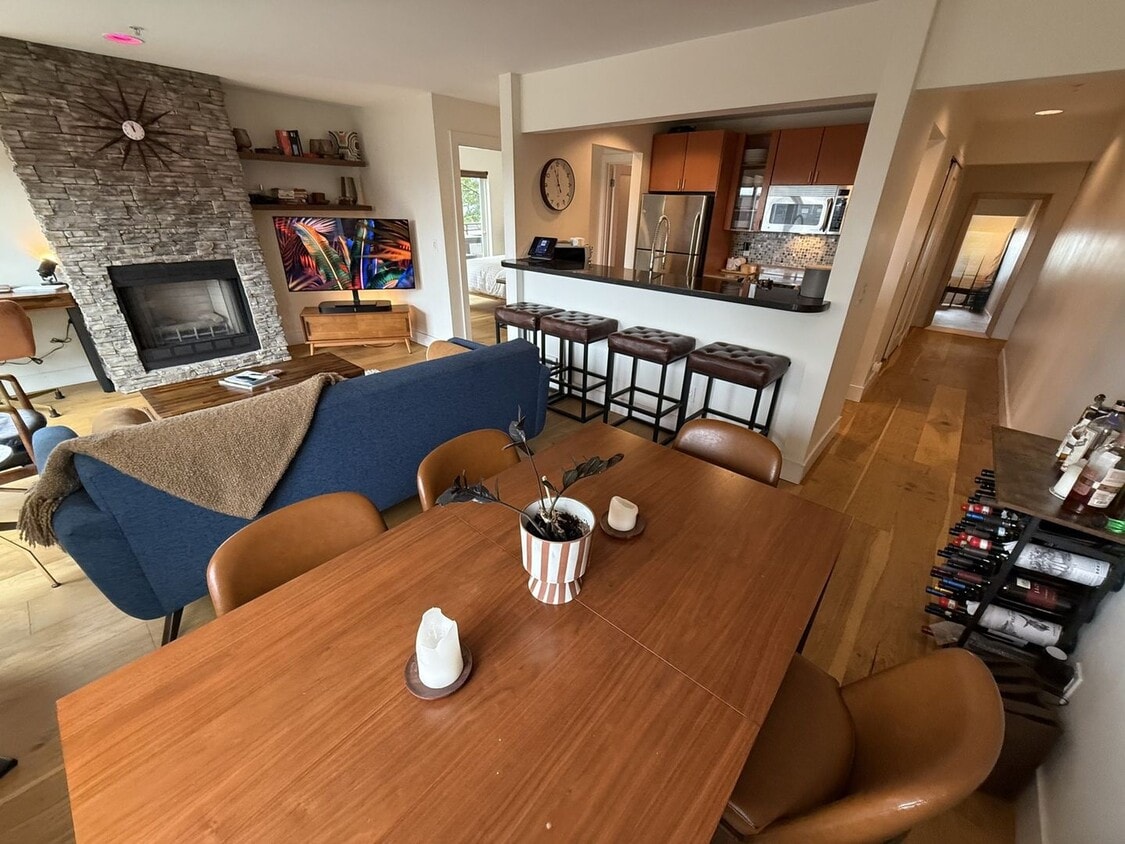 Foto principal - 1711 E Olive Wy