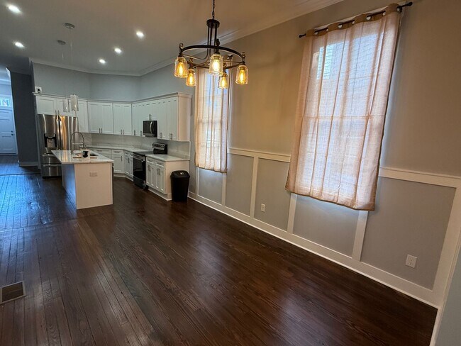 Foto del edificio - MOVE IN READY