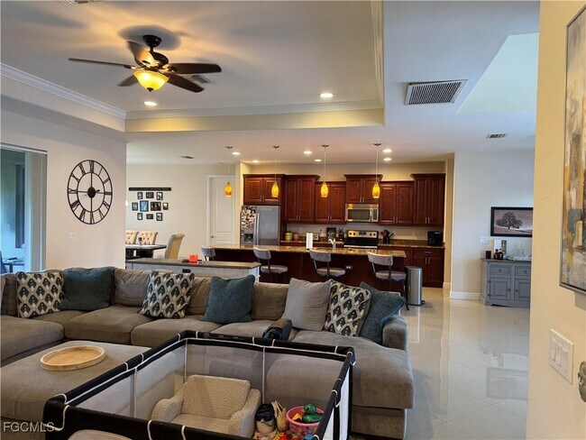 Foto del edificio - 806 SW 9th Ct