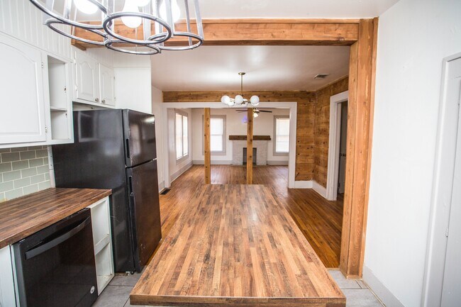 Foto del edificio - 2411 21st St