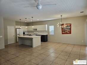 Building Photo - 755 Summit Dr