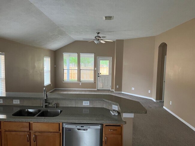 Foto del edificio - 18722 Cluster Oaks Dr