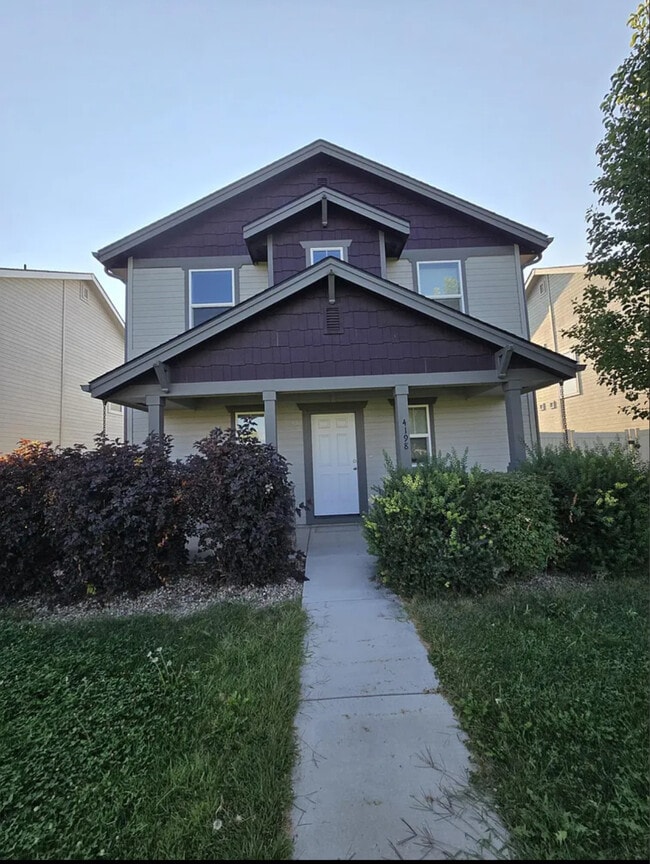 Building Photo - 4198 N Ambercreek Ave