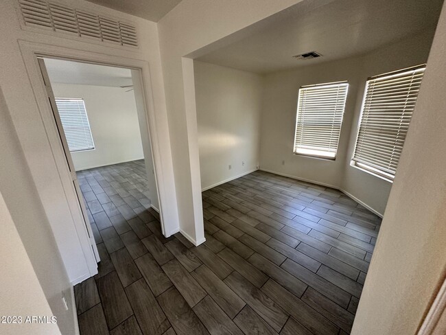 Building Photo - 3214 W Alta Vista Rd