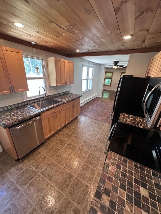 Building Photo - 4017 Nelson Heights