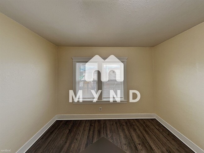 Building Photo - 2 br, 1 bath House - 2530 76th Ave